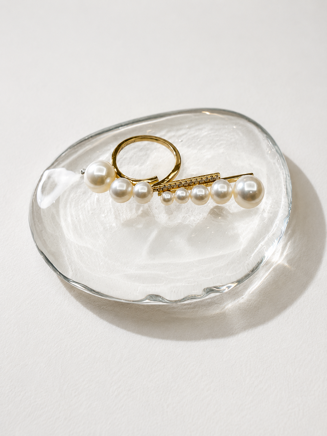 NINE PEARL RING