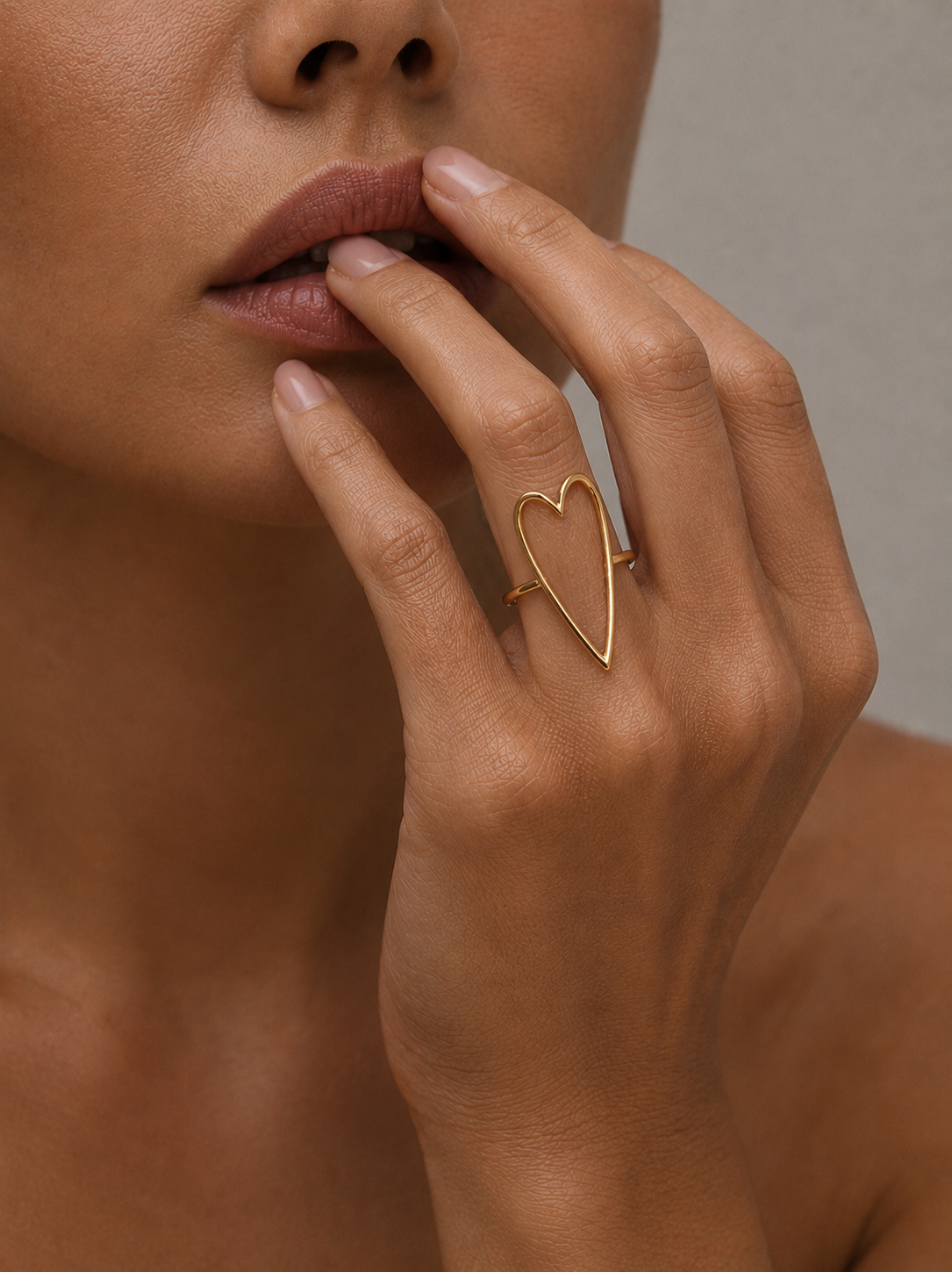 OPEN HEART RING