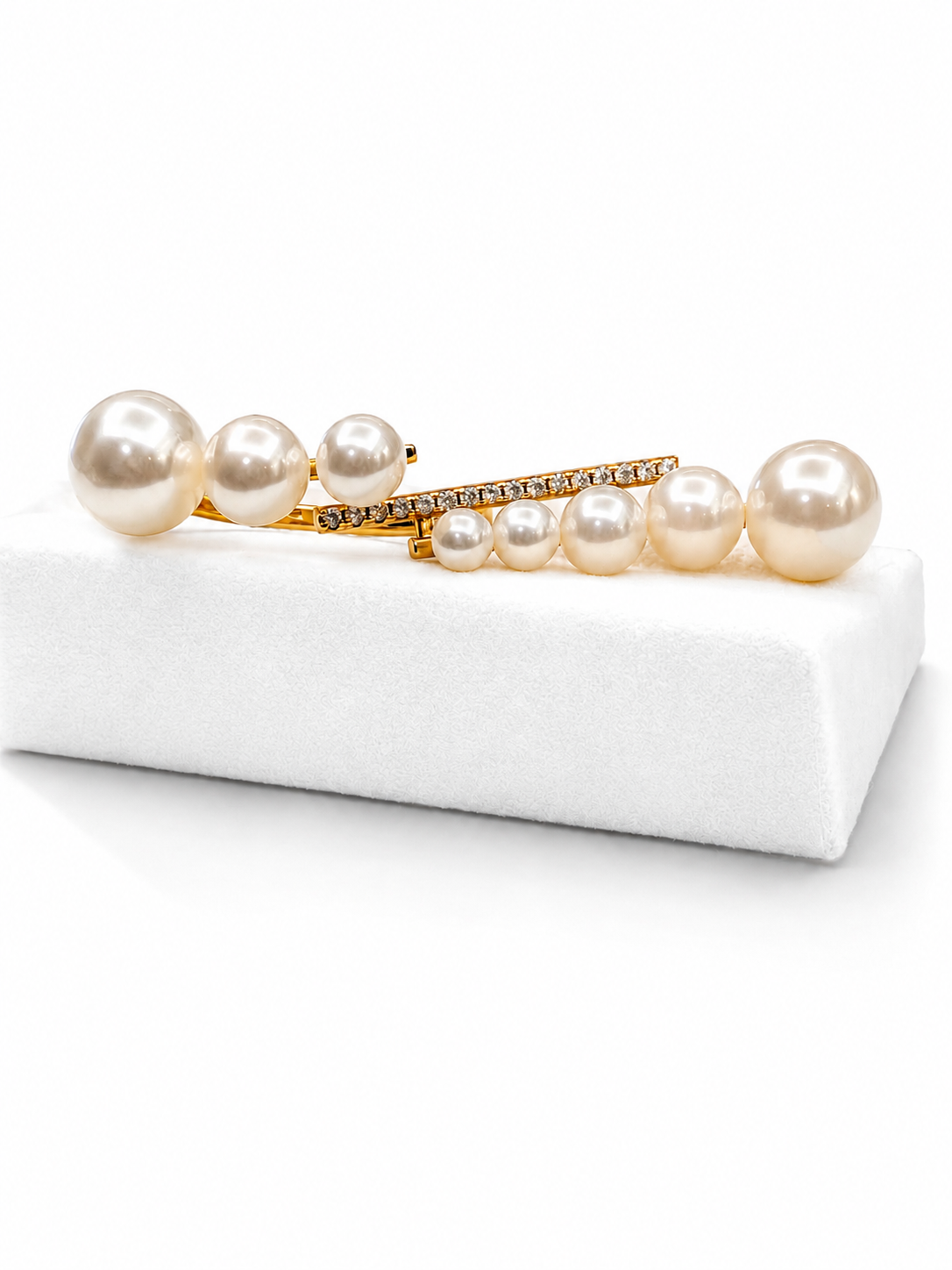 NINE PEARL RING