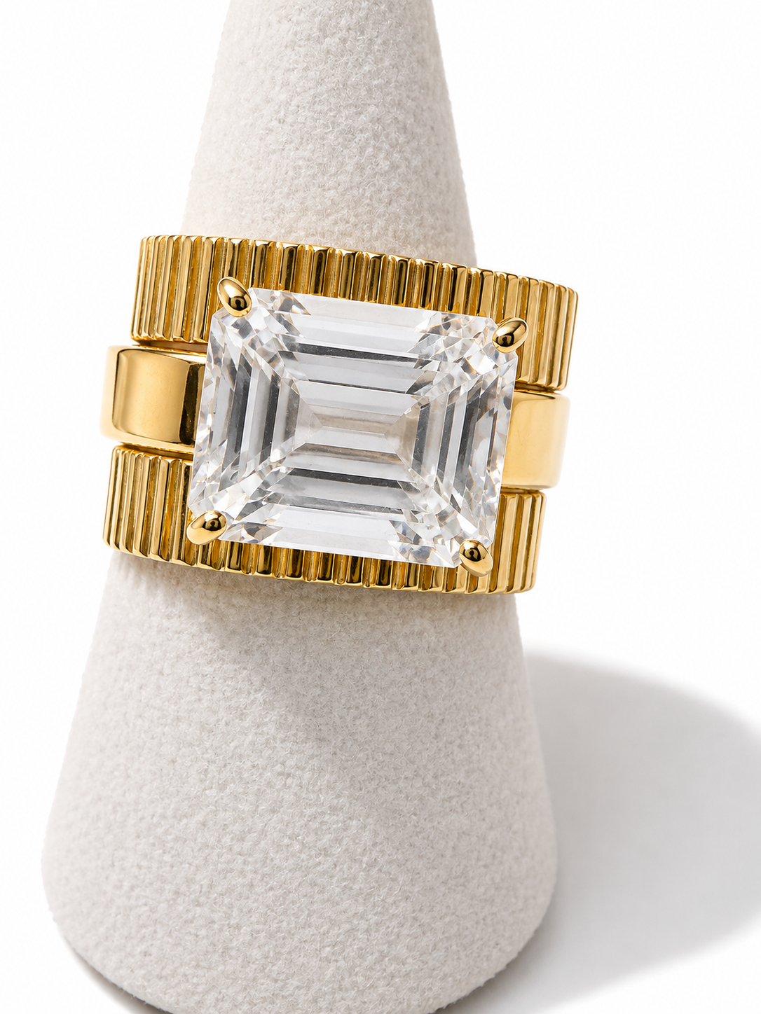 COCKTAIL RING — CRYSTAL MARTINI