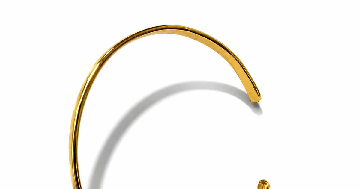 EFFORTLESS BANGLE