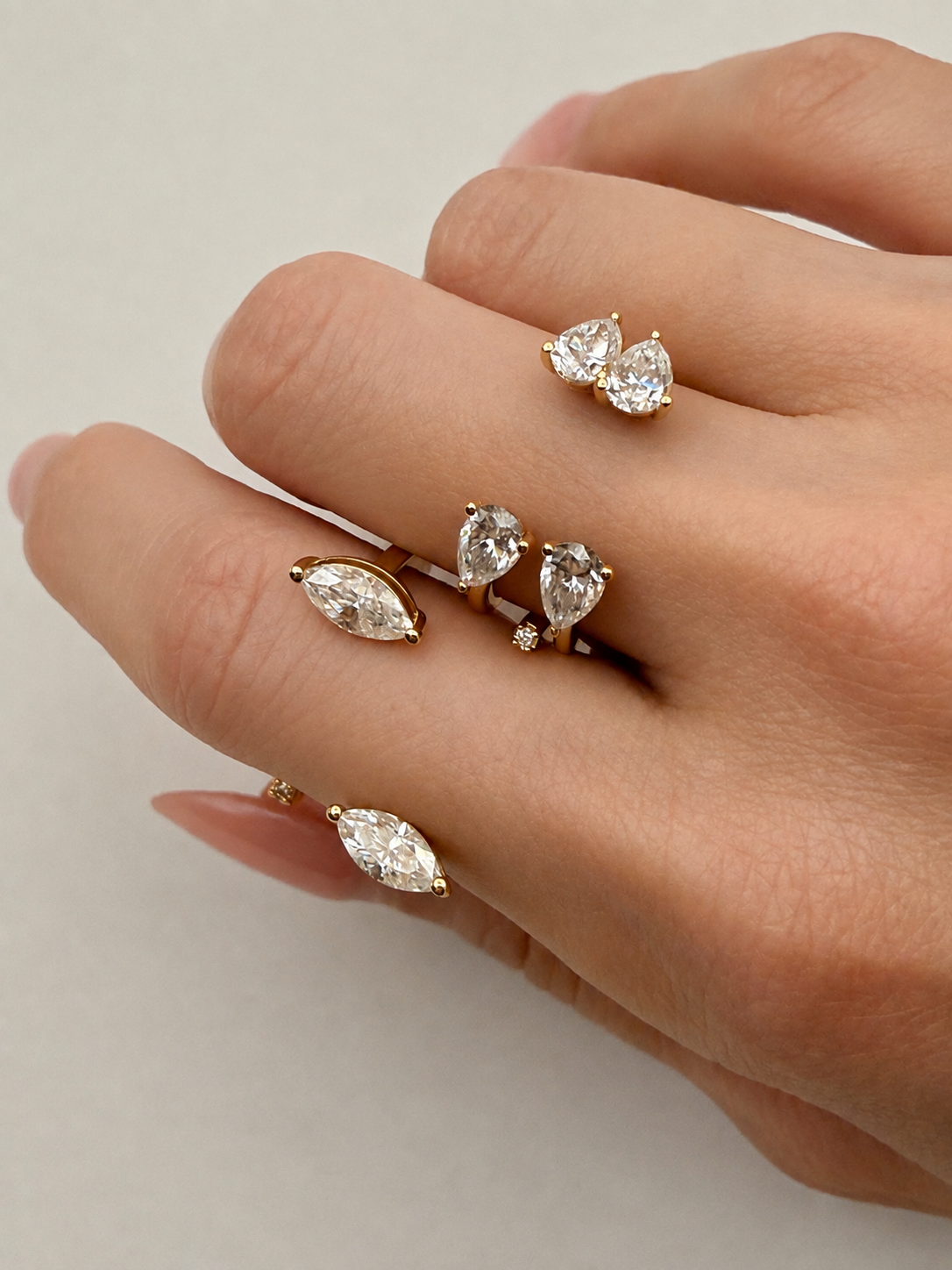 HUG RING
