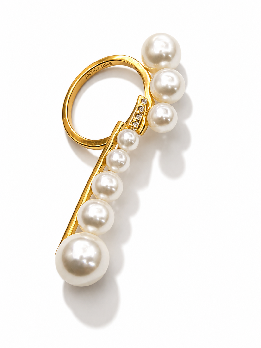 NINE PEARL RING